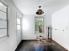 796 NE 85th St, Miami FL 33138