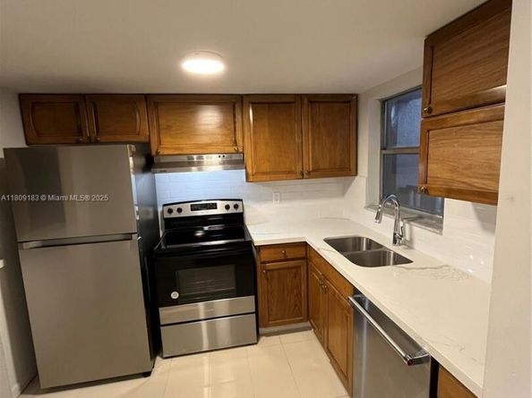 6850 R O Y A L PALM Bl 209G, Margate FL 33063