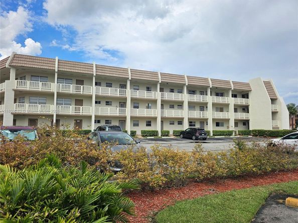 6850 R O Y A L PALM Bl 209G, Margate FL 33063