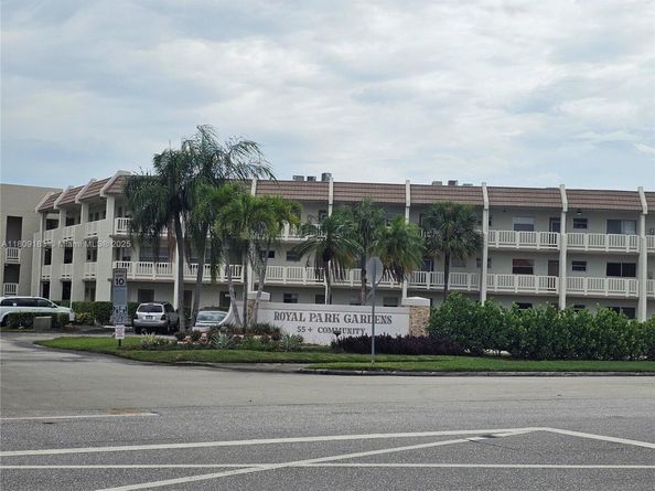 6850 R O Y A L PALM Bl 209G, Margate FL 33063