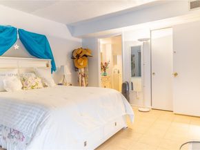 351 Cambridge Rd 107, Hollywood FL 33024