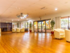 351 Cambridge Rd 107, Hollywood FL 33024