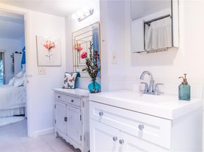 351 Cambridge Rd 107, Hollywood FL 33024