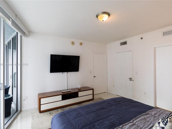 475 Brickell Ave 4511, Miami FL 33131
