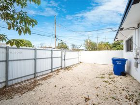 2221 Charleston St, Hollywood FL 33020