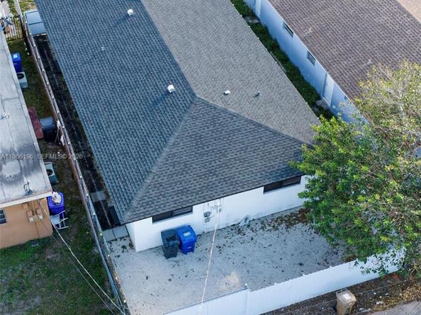 2221 Charleston St, Hollywood FL 33020