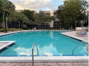 2804 N 46th Ave C430, Hollywood FL 33021