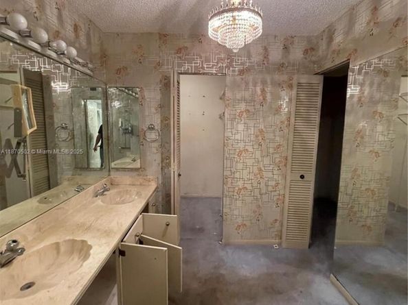 2804 N 46th Ave C430, Hollywood FL 33021