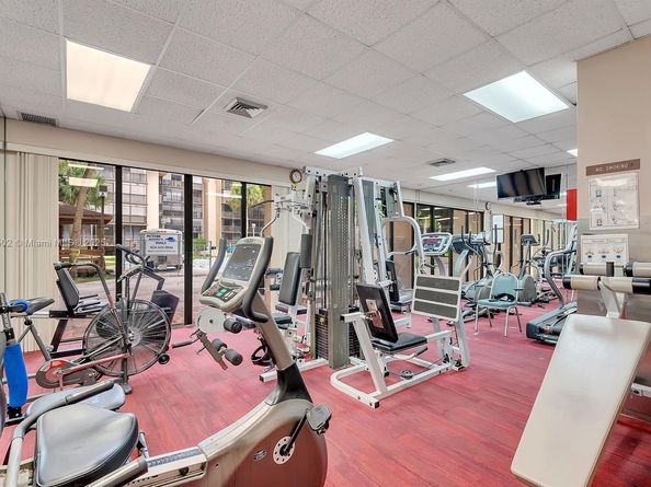 2804 N 46th Ave C430, Hollywood FL 33021