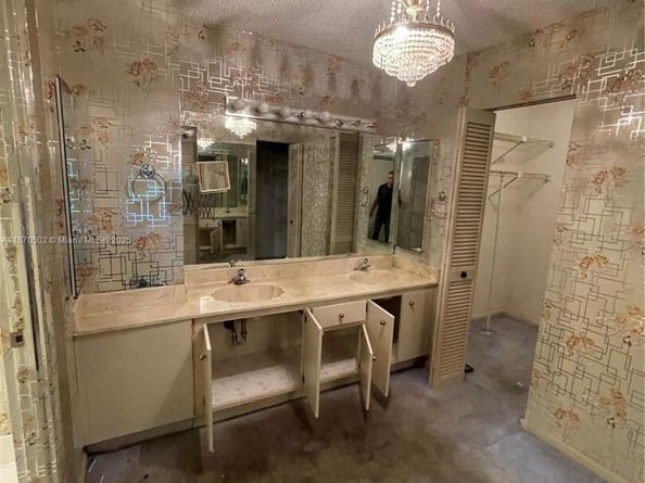 2804 N 46th Ave C430, Hollywood FL 33021