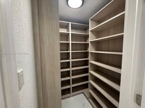 13550 NW 5th Ave, North Miami FL 33168