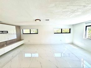 13550 NW 5th Ave, North Miami FL 33168