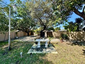 13550 NW 5th Ave, North Miami FL 33168