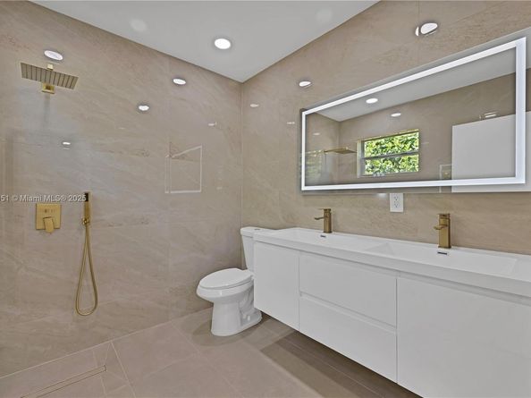 3917 Adams St, Hollywood FL 33021