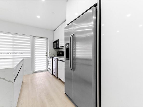 2881 NE 32nd St 115, Fort Lauderdale FL 33306