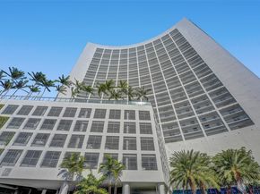 601 NE 36th St 811, Miami FL 33137