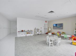 601 NE 36th St 811, Miami FL 33137