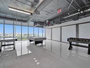 601 NE 36th St 811, Miami FL 33137