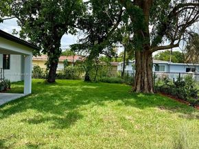 929 NW 60th St, Miami FL 33127