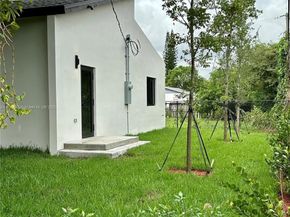 929 NW 60th St, Miami FL 33127