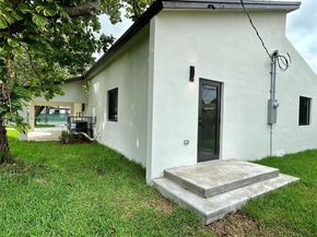 929 NW 60th St, Miami FL 33127