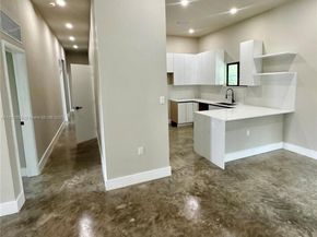 929 NW 60th St, Miami FL 33127
