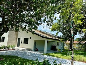 929 NW 60th St, Miami FL 33127