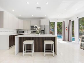 1350 Hollywood Blvd, Hollywood FL 33019