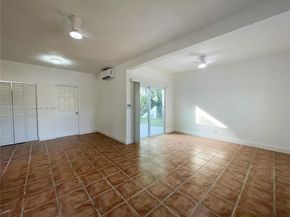 7915 NW 73rd Ave, Tamarac FL 33321