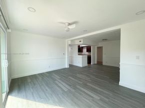 7915 NW 73rd Ave, Tamarac FL 33321