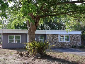 7915 NW 73rd Ave, Tamarac FL 33321