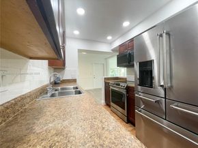 7915 NW 73rd Ave, Tamarac FL 33321