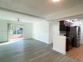 7915 NW 73rd Ave, Tamarac FL 33321