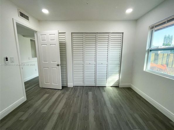 7915 NW 73rd Ave, Tamarac FL 33321