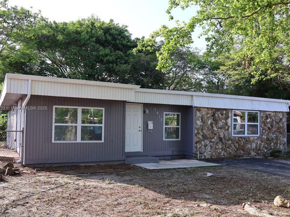 7915 NW 73rd Ave, Tamarac FL 33321