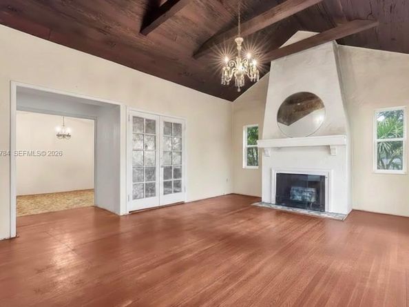 515 W 30th St, Miami Beach FL 33140