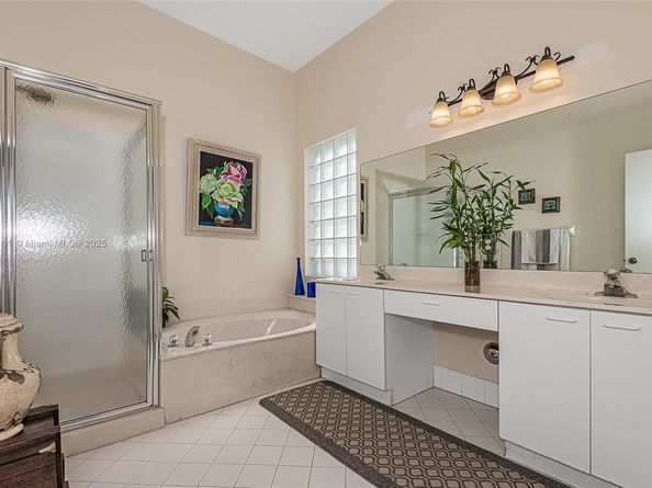 2188 NW 158th Ave, Pembroke Pines FL 33028