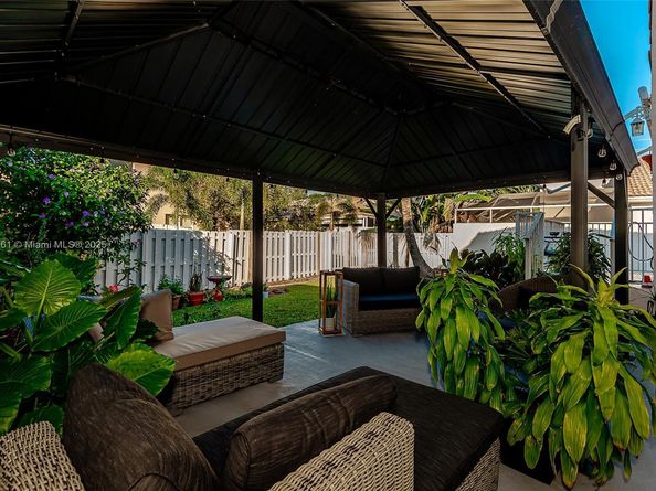 2188 NW 158th Ave, Pembroke Pines FL 33028