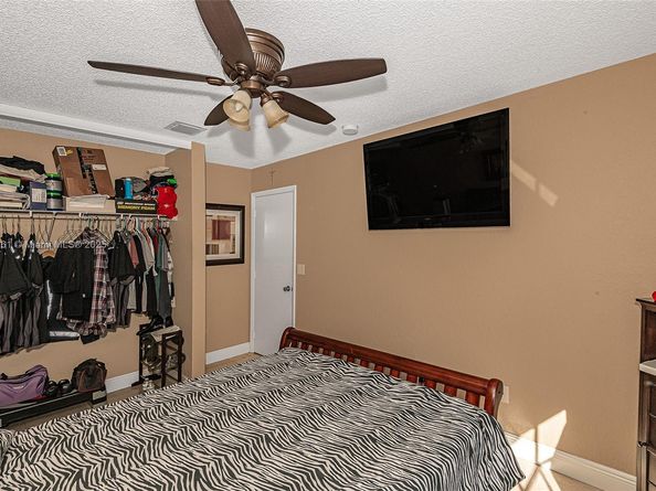 2188 NW 158th Ave, Pembroke Pines FL 33028