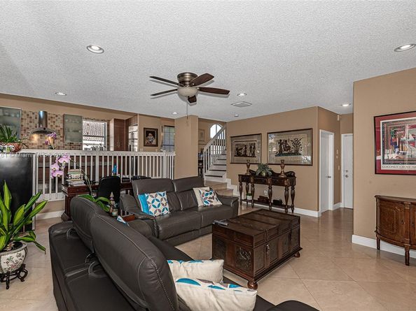 2188 NW 158th Ave, Pembroke Pines FL 33028