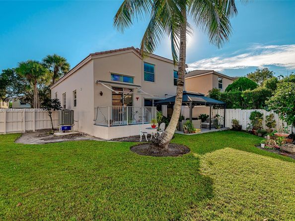 2188 NW 158th Ave, Pembroke Pines FL 33028