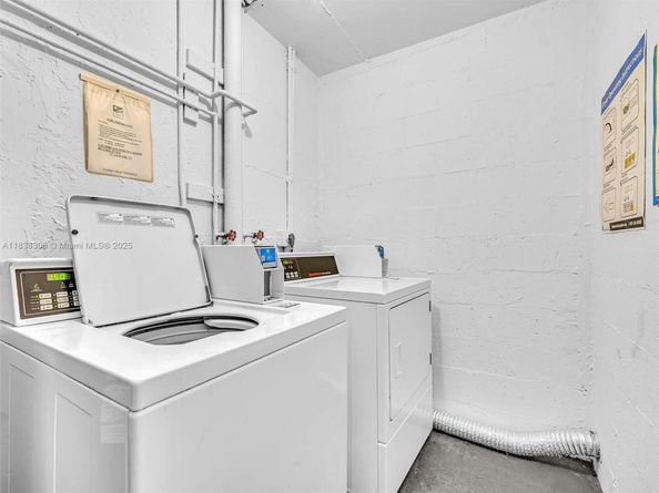 1170 NE 191st St 24, Miami FL 33179