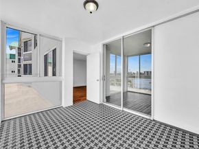 1170 NE 191st St 24, Miami FL 33179