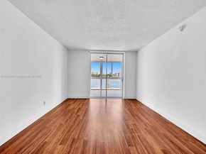 1170 NE 191st St 24, Miami FL 33179