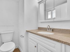 1170 NE 191st St 24, Miami FL 33179