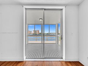 1170 NE 191st St 24, Miami FL 33179