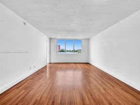 1170 NE 191st St 24, Miami FL 33179