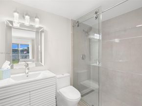 3301 Spanish Trl 207, Delray Beach FL 33483