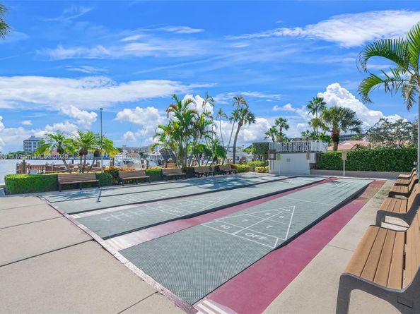 3301 Spanish Trl 207, Delray Beach FL 33483