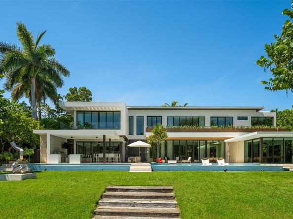 540 Leucadendra Dr, Coral Gables FL 33156